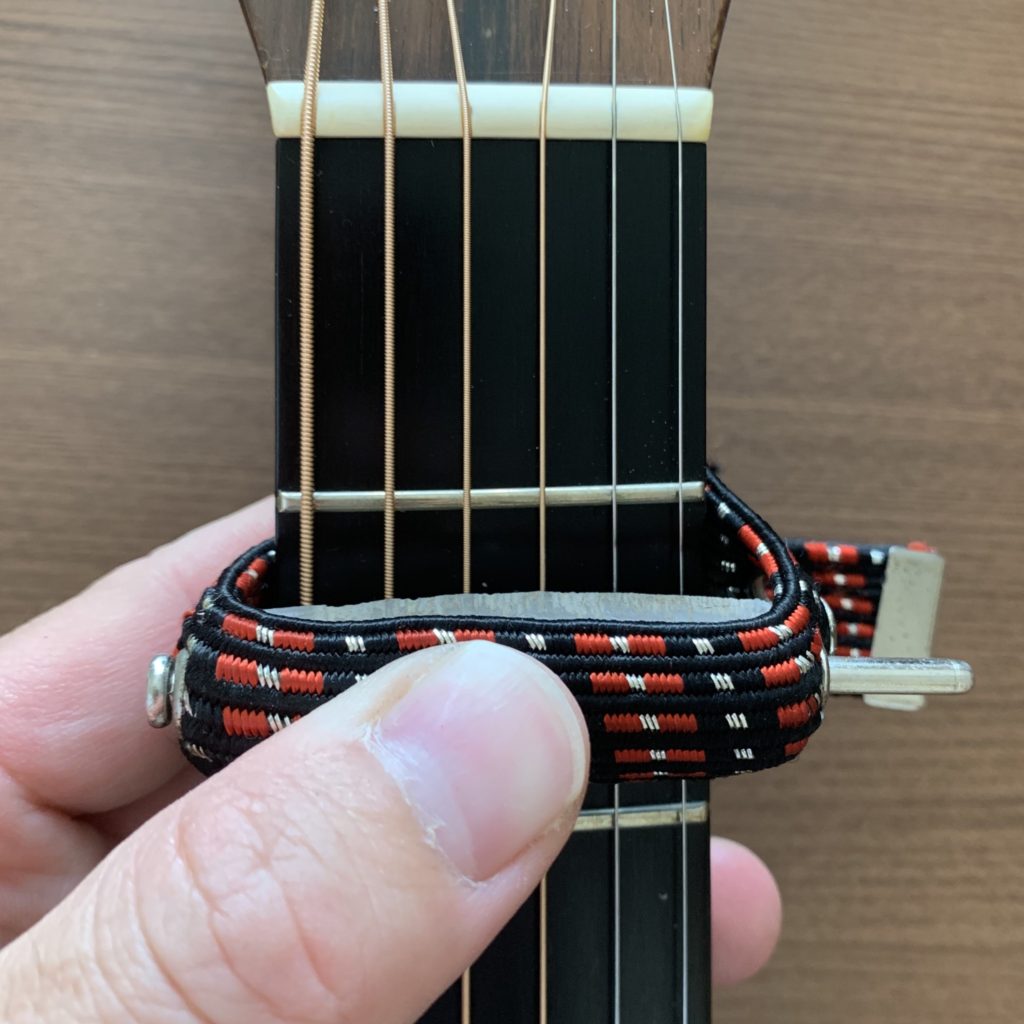 即納】 ギター カポタスト 青 ワンタッチで簡単取り付け 軽量